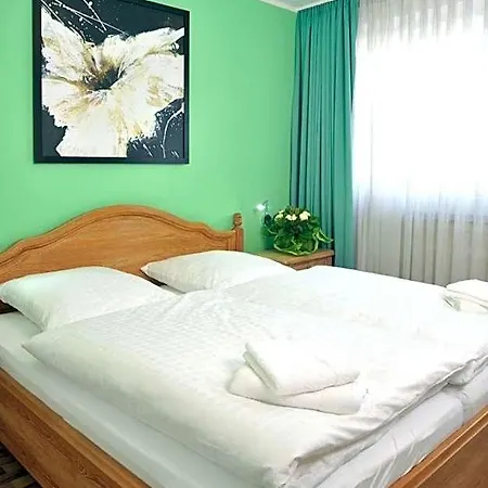Stadthotel Langenfeld (North Rhine-Westphalia)