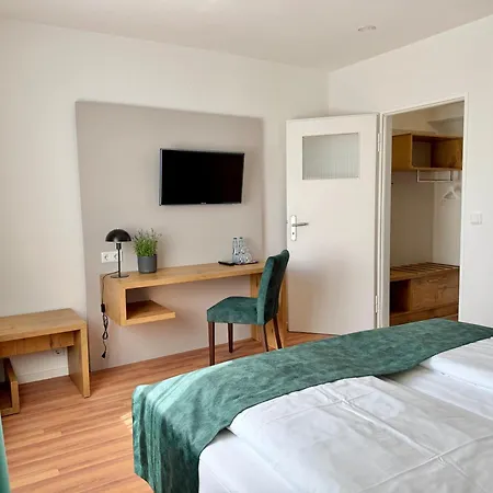 Stadthotel Hotel 3*