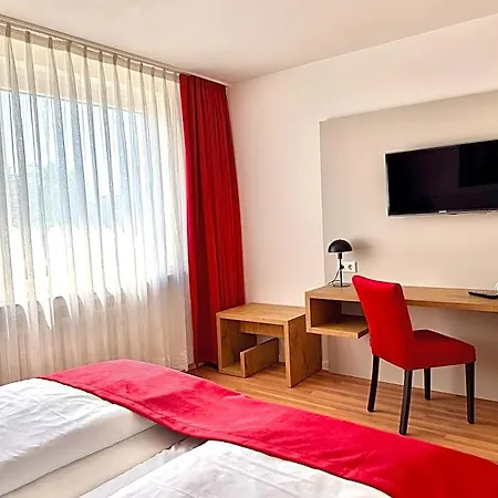 Stadthotel Hotel 3*