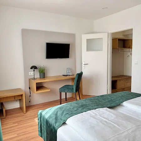 Stadthotel 3* Λάνγκενφελντ